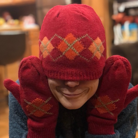 Knit Hat & Mitten Set - Picture 2 of 6